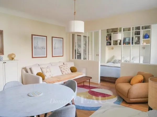 Paris VIIe - Village Gros Caillou - idéal pied à terre
