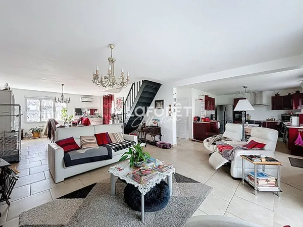Maison 6 pièces 163 m²