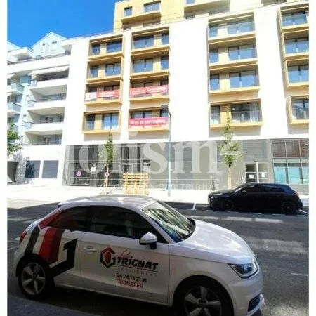 Stationnement Location Voiron   80€