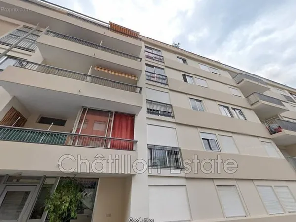 Studio 1 pièce 28 m²