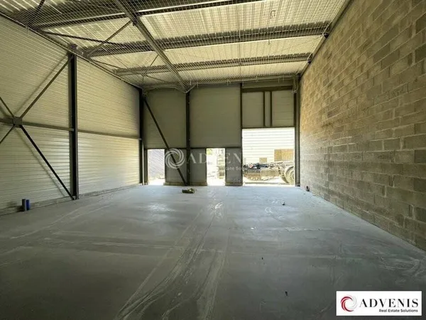 Local d'activité 587 m²