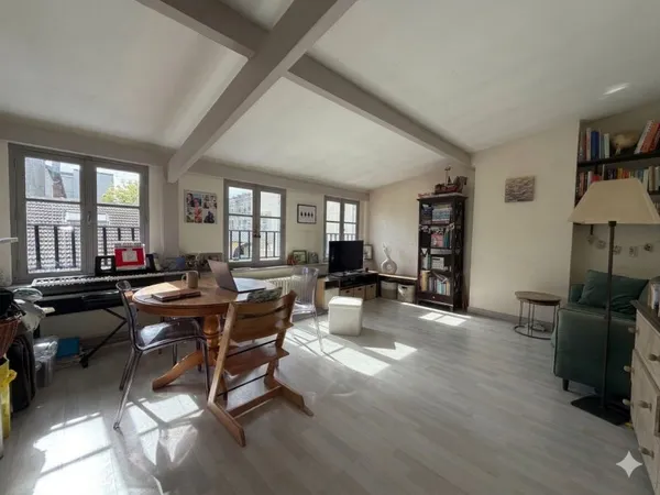 Puteaux centre: appartement 3 pièces de 48,38m² en Carrez et 65,39m² au sol