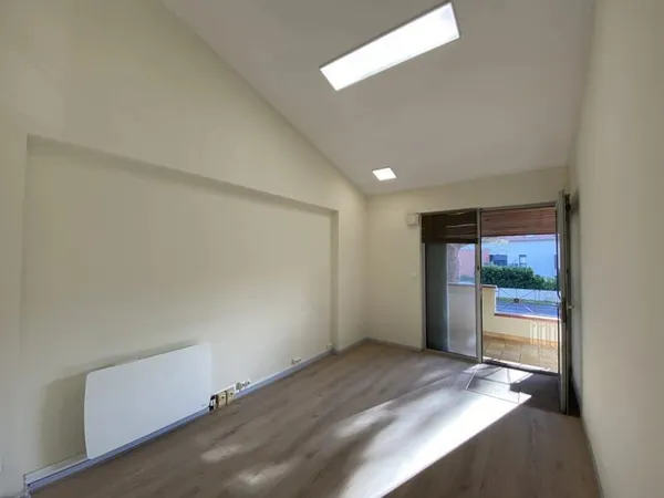 Saint Orens, Local Rénové de 40m² Disponible de suite