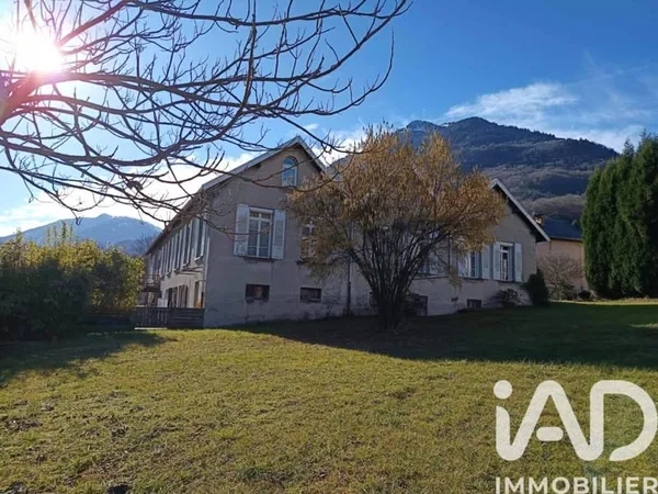 Demeure 14 pièces 448 m²