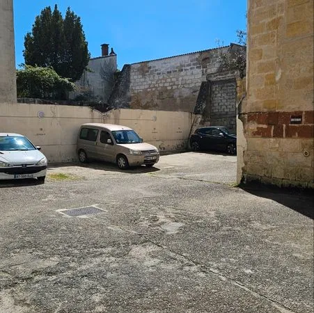 Place de parking sécurisé
