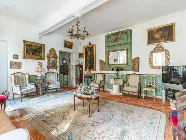Appartement INTRA MUROS dans hôtel particulier