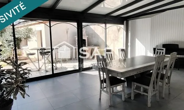 Élégante maison familiale et son jardin intime