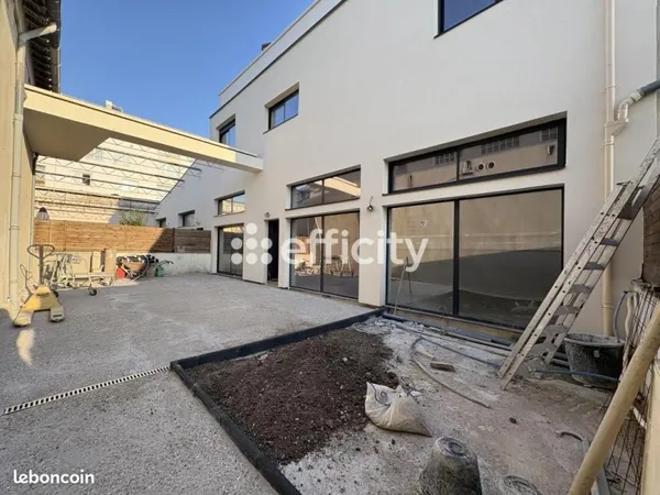 Loft 5 pièces 180 m²