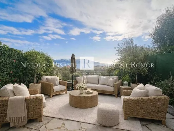 Villefranche Sur Mer - Bel appartement avec grande terrasse de 49m² - Quartier de la Darse - Vue mer