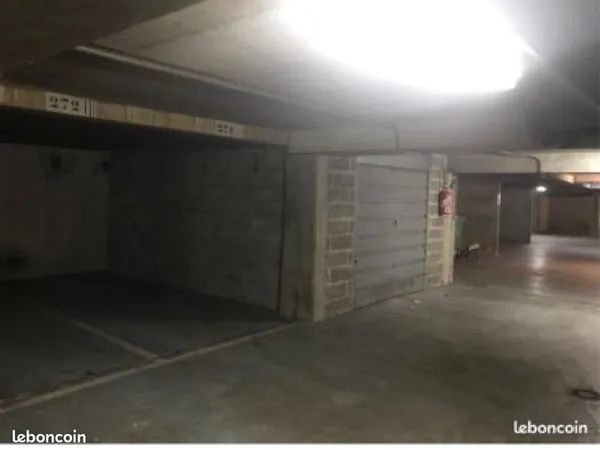 Place parking 75020 Paris location