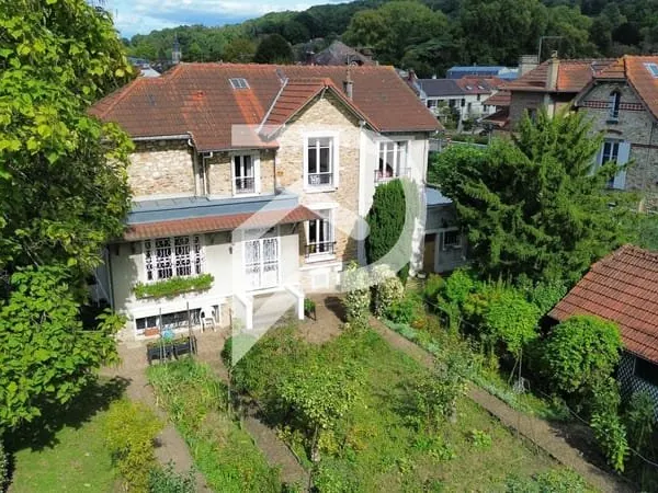 Maison 8 pièces 192 m²