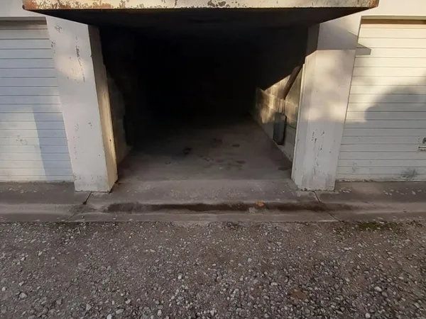 Garage fermé