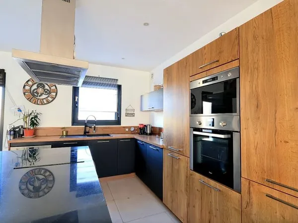 Maison 5 pièces 105m² sur un terrain de 1114m² à MILHAUD