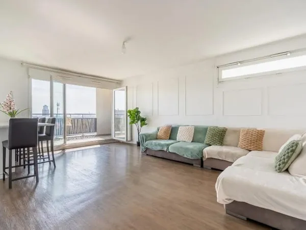 Appartement de 5 pièces de 98m2 proche métro