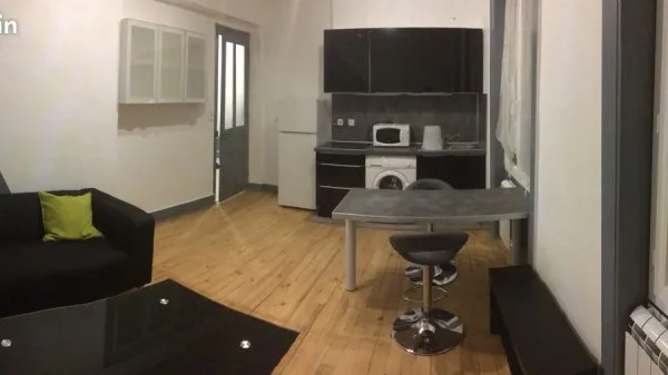 Prox. Fourneyron, Chataucreux, casino F2 ch. Séparée 38m2