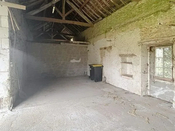 Local 62 m² Veigné