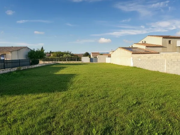 Terrain 504 m²