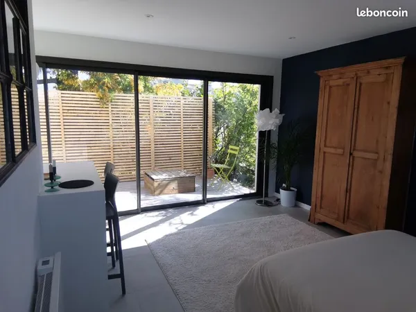 A louer joli studio entièrement meublé
