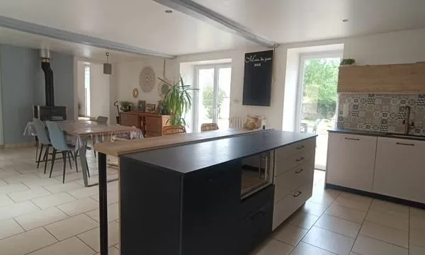 Maison Parne Sur Roc 6 pièce(s) 140 m2