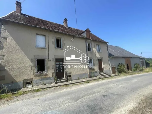 Corps de ferme avec plus de 1 hectare de terrain + atelier S