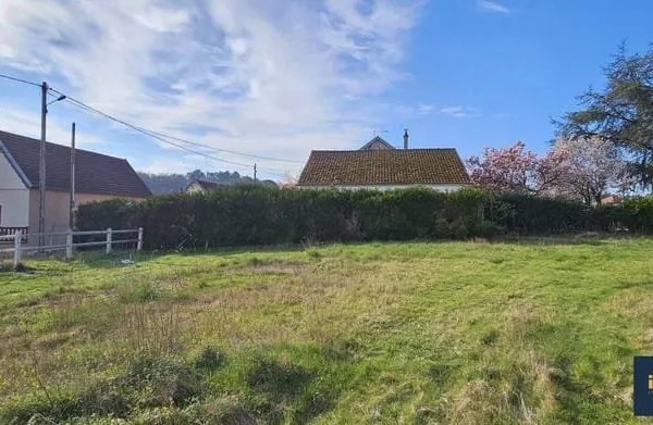 Terrain 685 m²