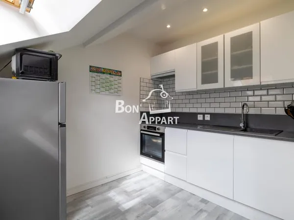 APPARTEMENT F3, rénové, sur Joeuf