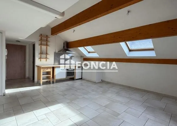 T3 Duplex au dernier étage avec balcon et parking + possibilité garage