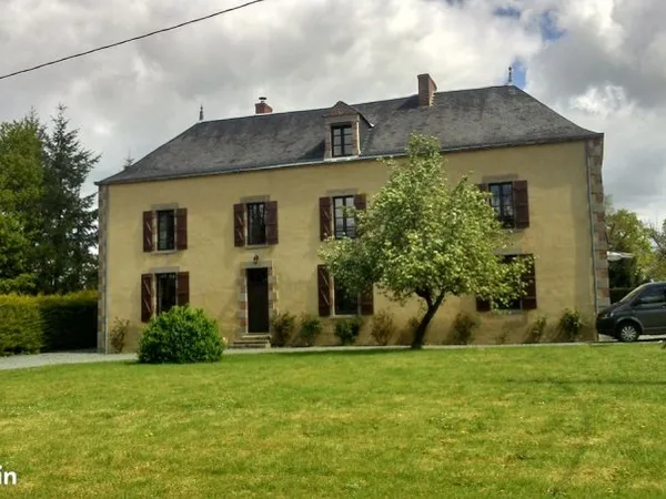 Maison - 11 pièces - 380 m2