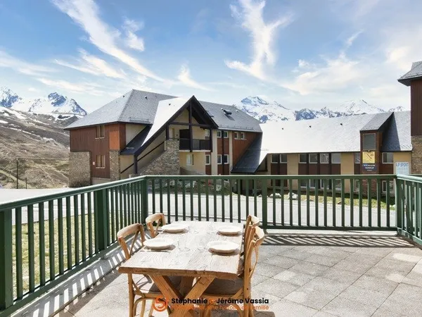 Superbe T3 + coin montagne et terrasse - 8 couchages - Piscine et Sauna à Peyragudes