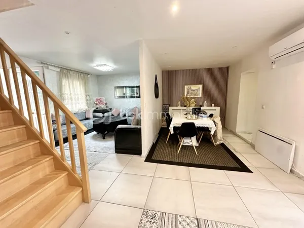 Maison 9 pièces 140 m²