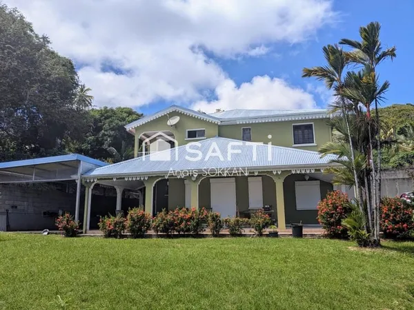 Villa d'exception avec vue mer et court de tennis privé