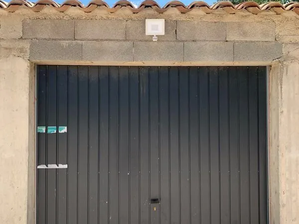 Box garage