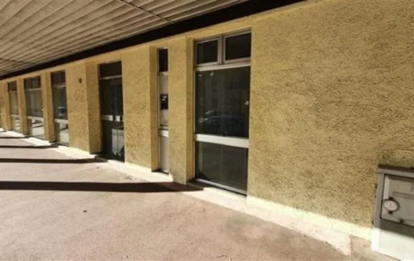 EVREUX - Local à usage commercial ou de bureaux de 356 m2 à