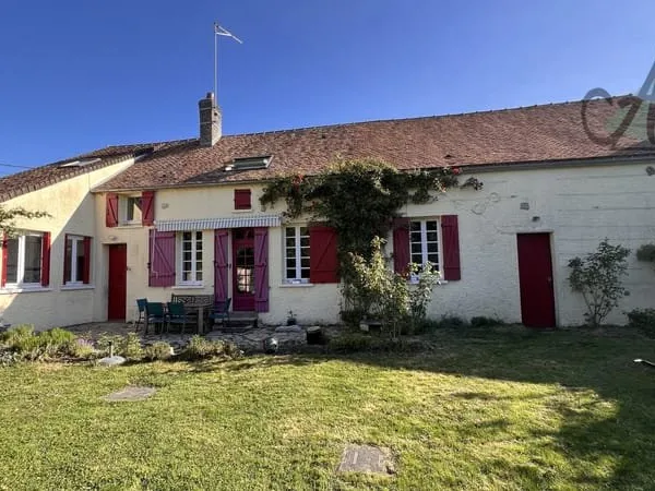 77 - BLENNES - Maison 5 pièces, environ 118 m2, jardin clos