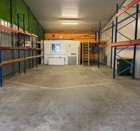 Entrepot 130m proche rocade sortie 23