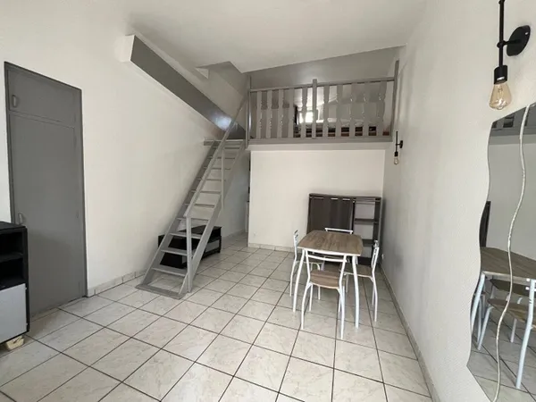 Studio 2 pièces 21 m²