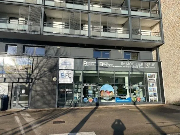 A LOUER - BUREAUX