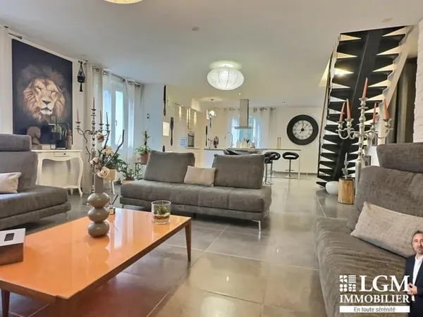 Immeuble de 4 appartements avec stockage