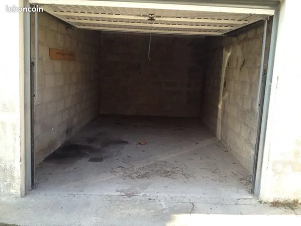 Garage à louer près de la gare centre Avignon