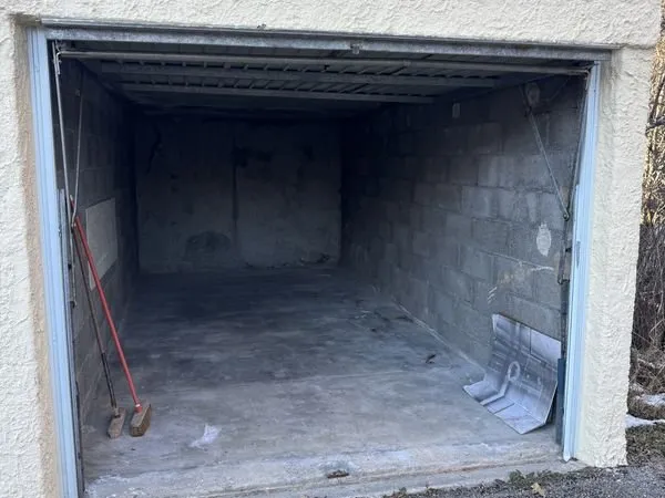 Parking/box 12 m² Pra loup