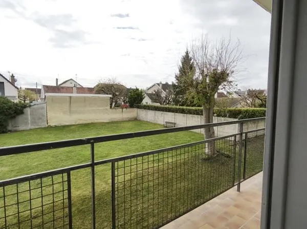 Appartement de Type 4 avec balcon proche centre ville