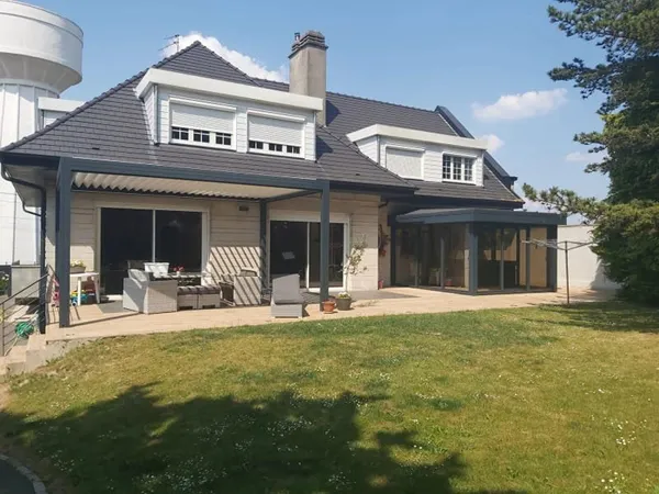 Maison 10 pièces 340 m²
