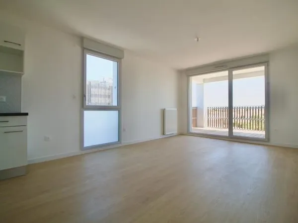 A LOUER APPARTEMEN T3 DE 58M2 AVEC BALCON ET PARKINGS - TOULOUSE BARRIERE DE PARIS