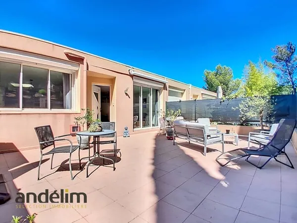 Appartement 3 pièces 123 m2 Entièrement rénové Calme