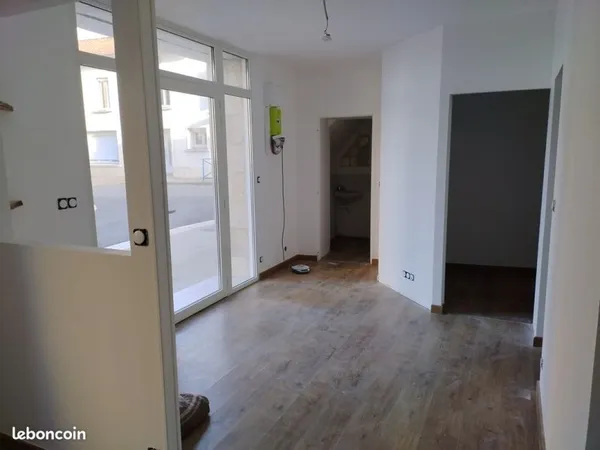 Location studio accès PMR 50m2