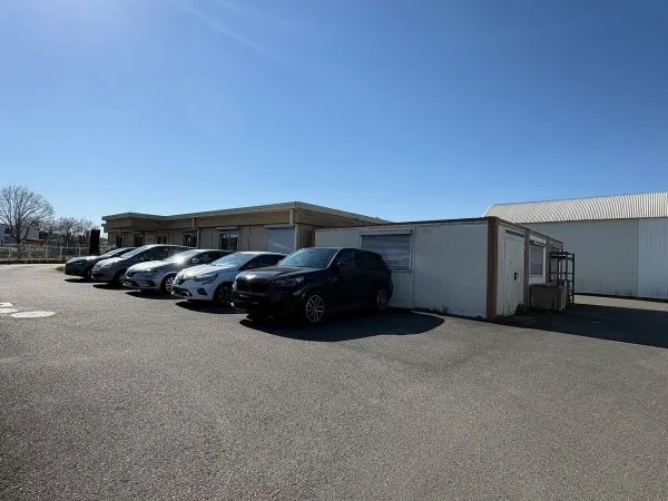 Local professionnel 345 m²