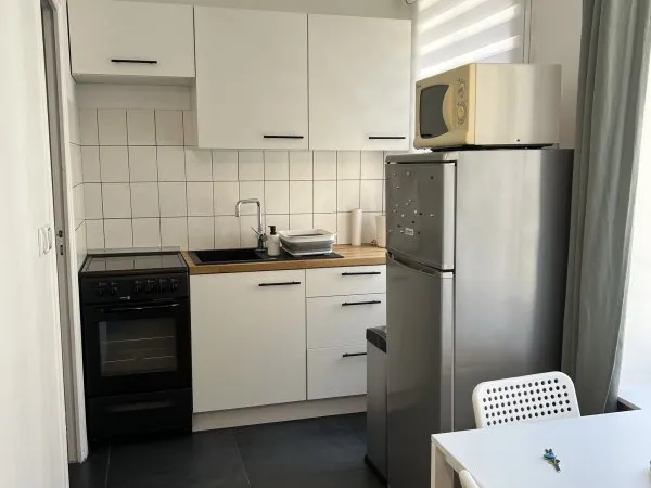 Loue appartement meublé - 31m²