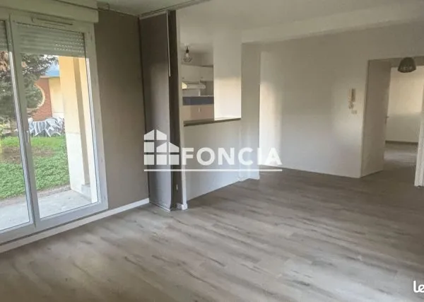 Appartement 2 pieces avec jardin et 2 parkings