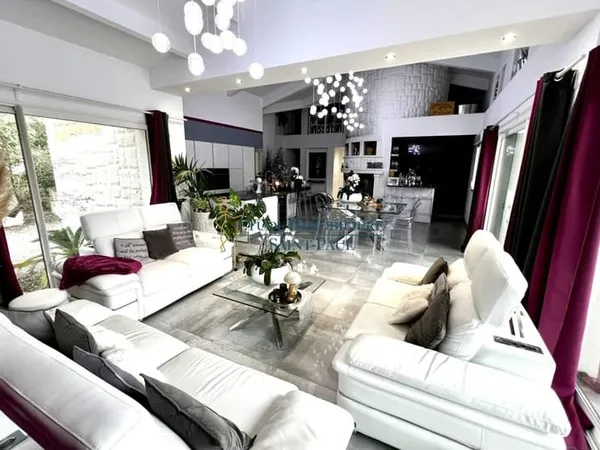 Villa 5 pièces 145m2 - terrain 2580m2