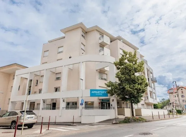 Classic Thonon Les Bains*** -74- - Affaires - APPART CITY